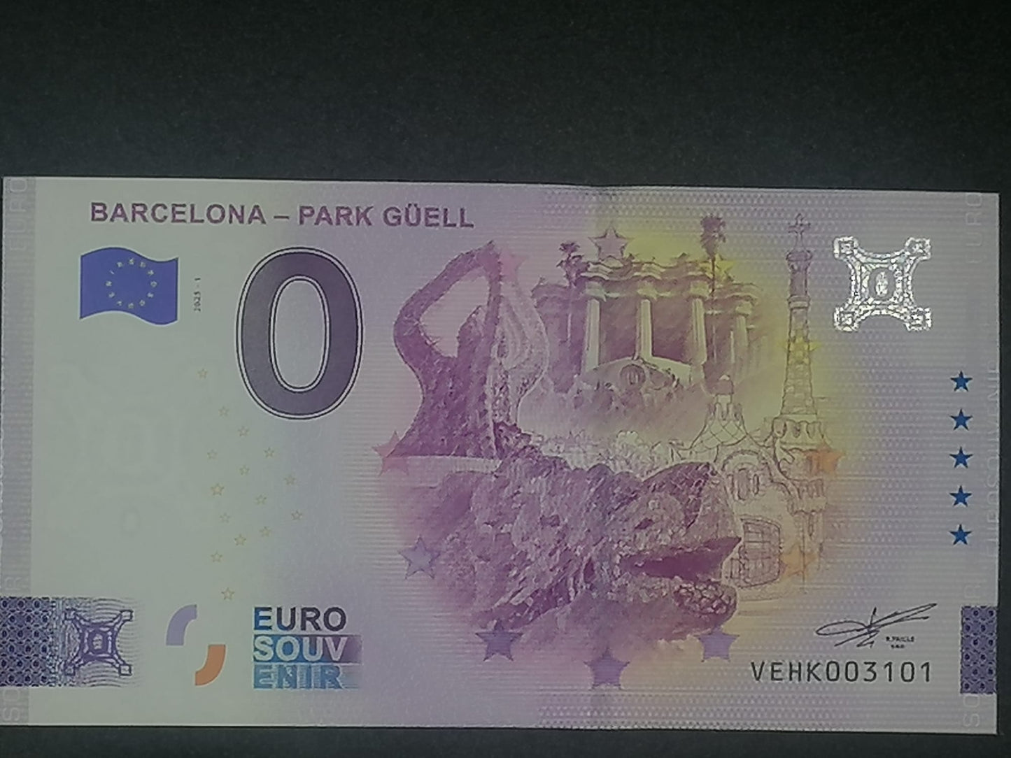 Edición 2025. Billete Euro Souvenir BARCELONA-PARK GÜELL versión normal 2025