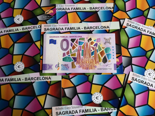 Edición 2023 - Sagrada Familia Barcelona. Pintado a mano