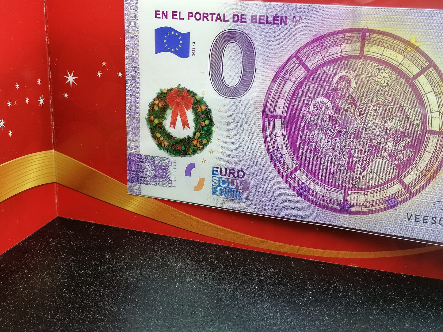Edición 2021- Portal de Belén sellado relieve corona navideña